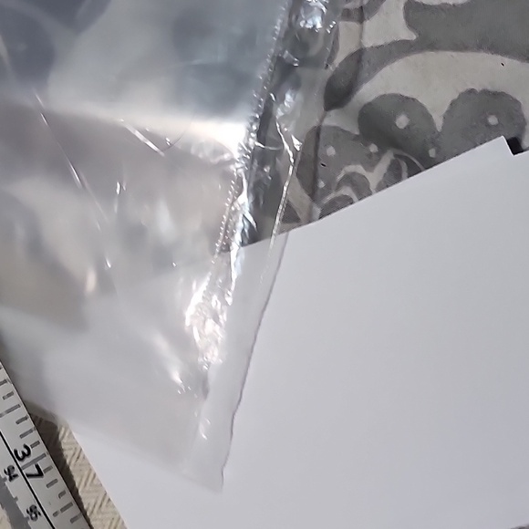 Max Mara  size 27 adjustable - Picture 3 of 7